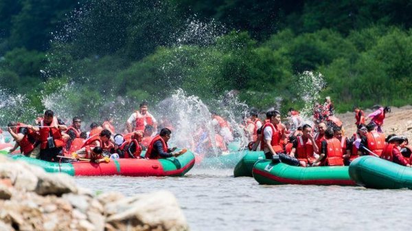 东兴证券 又是一年玩水季！红河峡谷漂流清凉开漂