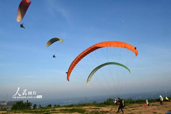 宝尚配资 山东荣成：乐享户外运动